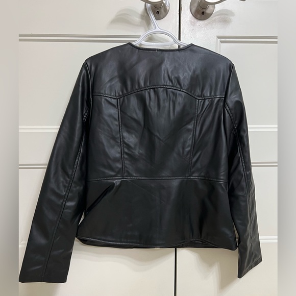 black leather jacket - Picture 3 of 4